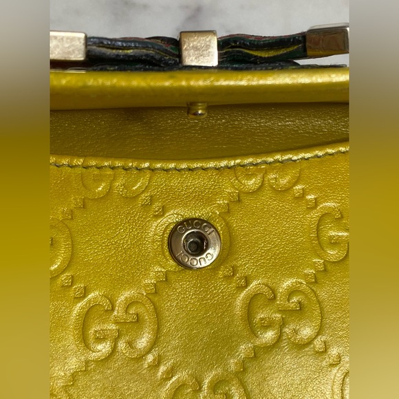 Gucci Guccissima Bow Wallet - Picture 8 of 11